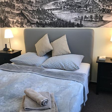 Light Rooms Prag Zimmer foto