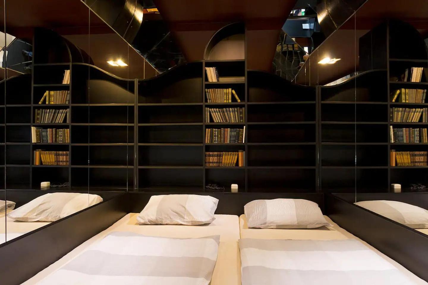 Light Rooms Prag Zimmer foto